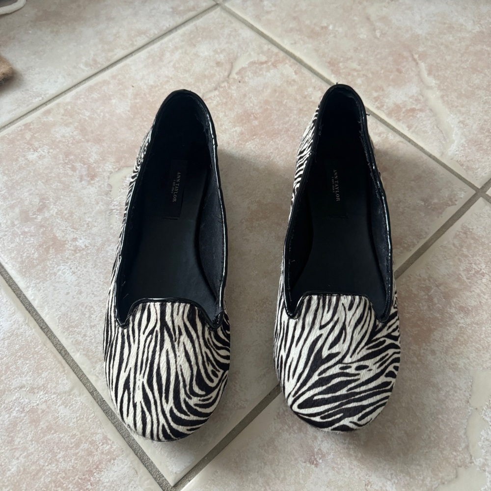 Ann Taylor zebra print flats